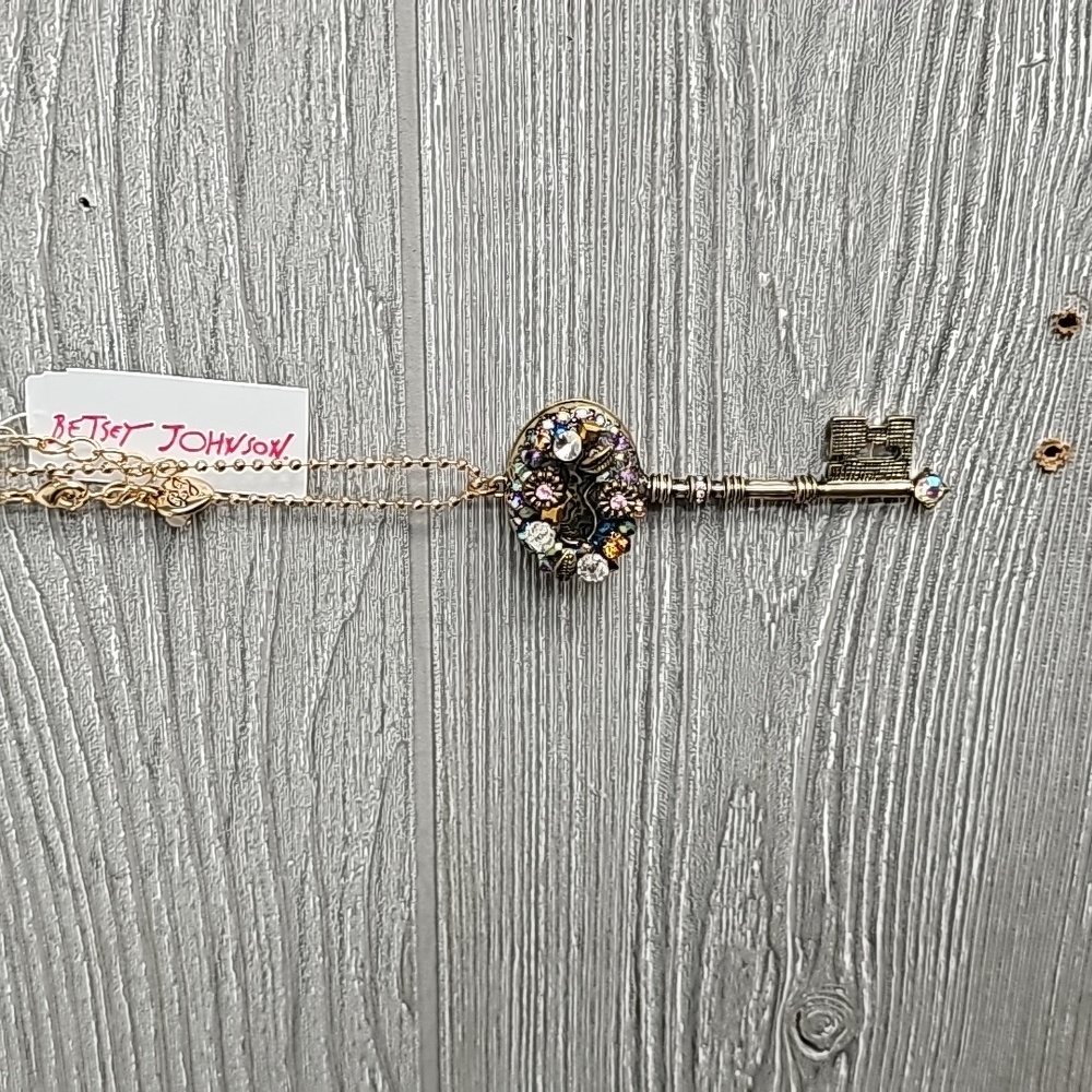 Betsey Johnson Key Pendent Necklace - Picture 2 of 6